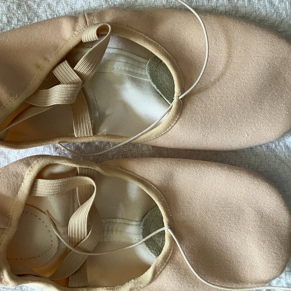 Angelo Luzio Body Wrappers